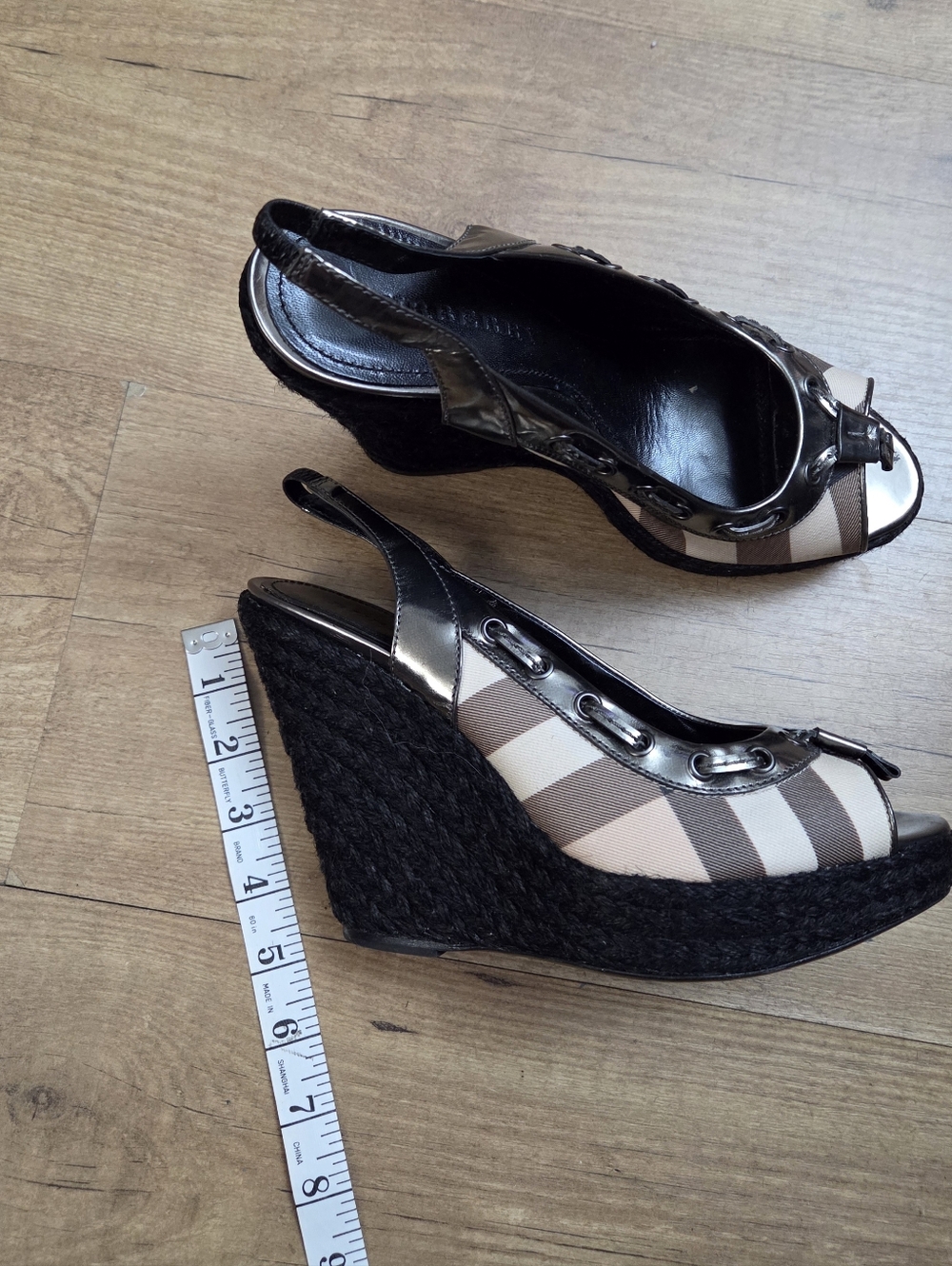 Burberry Espadrille Wedge - Picture 12 of 16